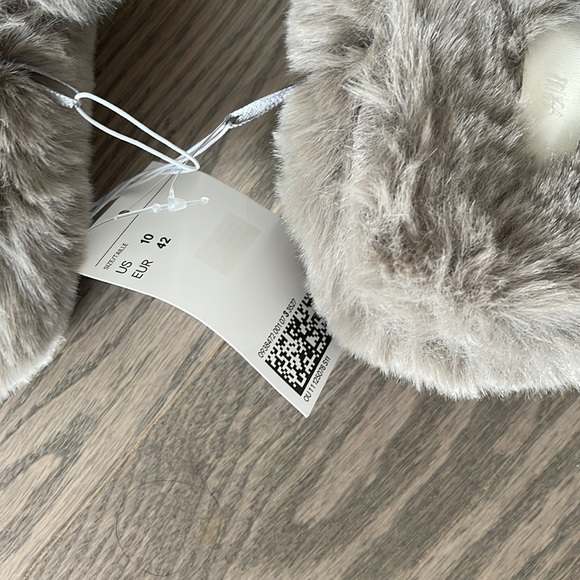 Faux fur H&M slippers - Picture 3 of 5